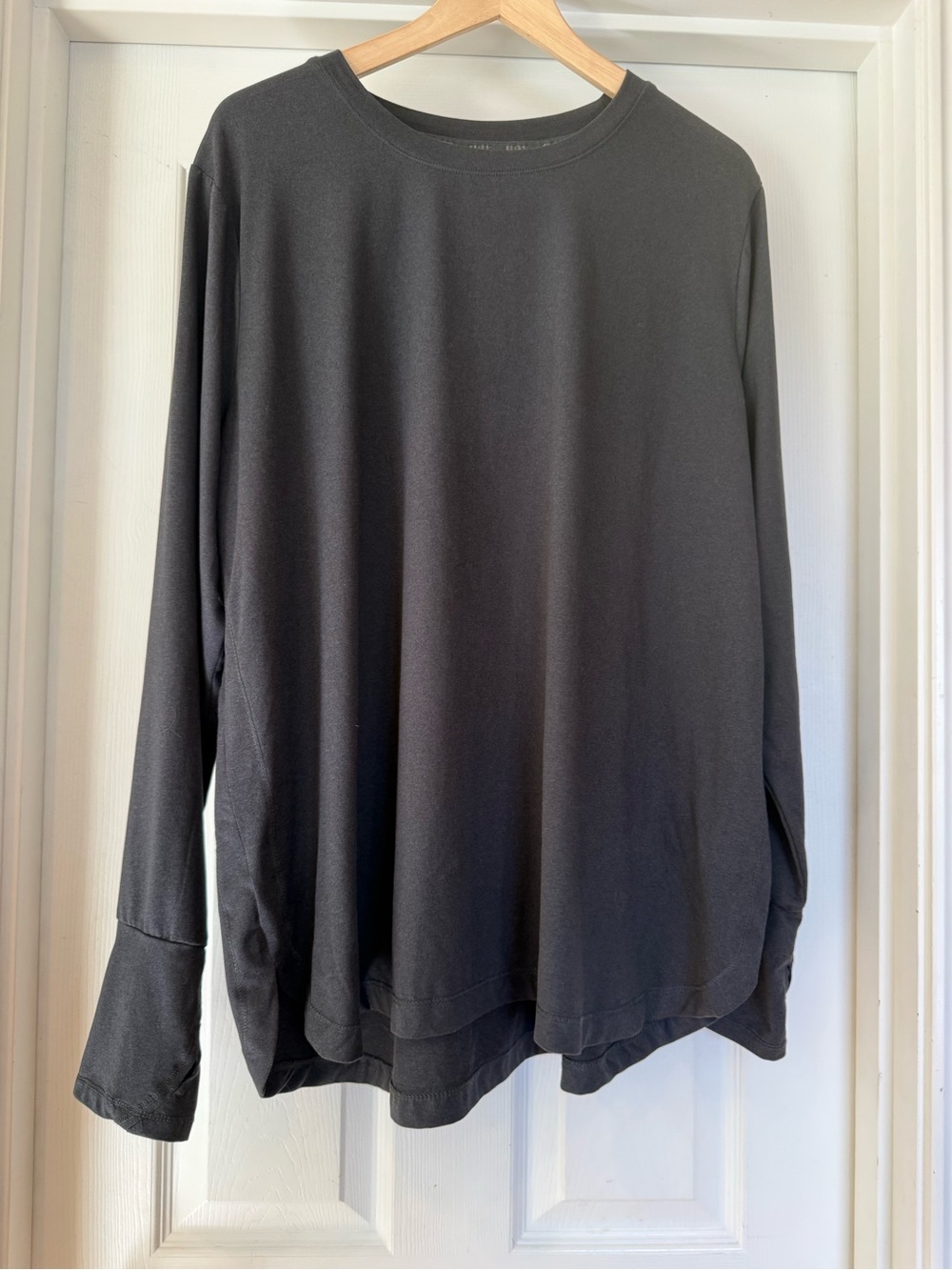 NWOT RBX Black Long Sleeve Crewneck Tee With Thumb Holes